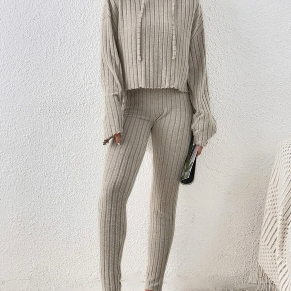 Drop Shoulder Drawstring Hoodie & Leggings *NEW* - Picture 4 of 6